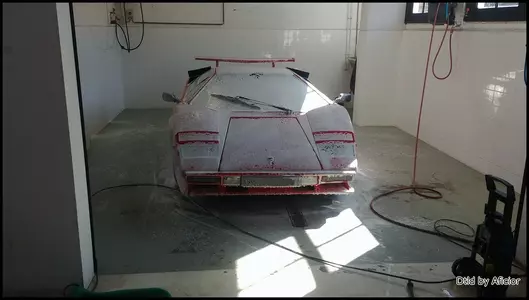 Lamborghini%20Countach%205000%20Quattrovalvole%20MY1986%20Full%20Detail%20007-X2.webp