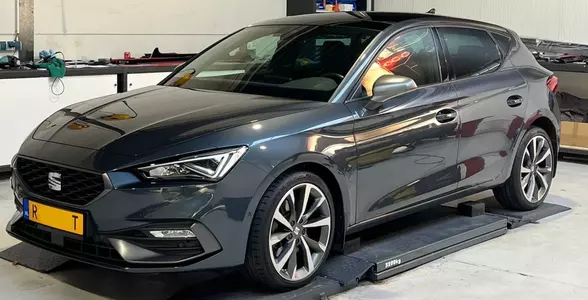 R-305-TT Detailer Coating Zonder kenteken inzoem.webp