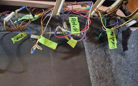 ecb3405b-b2d8-41e1-af44-2a3eea11a8e8.webp