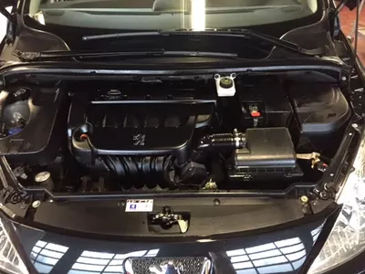 peugeot cc Qyon 5.webp
